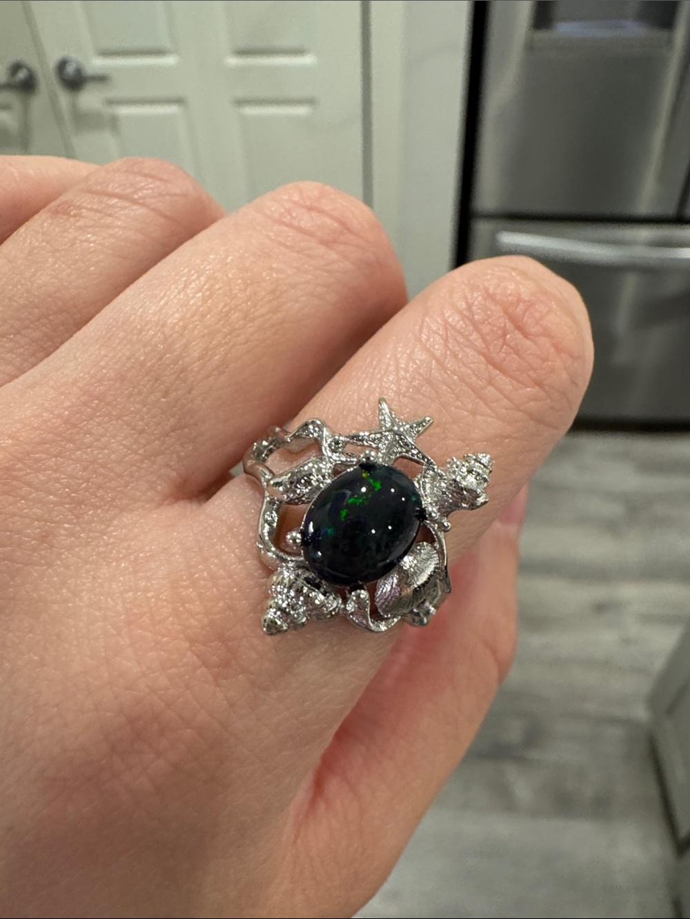 🐚🪸 Black Opal Ocean Seashell Adjustable Ring – Silver Tone